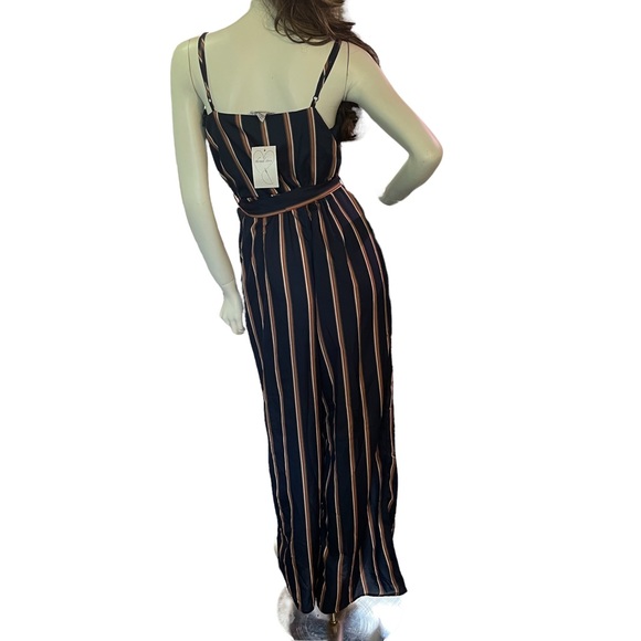 Thread Story Jumpsuit W/Over Lap Pant Leg,Woman’s Size L, Front Tie Up Belt, NWT - Picture 5 of 12